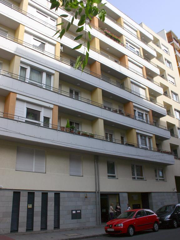 Arriva Apartment, Optional Indoor Parking Budapest Eksteriør billede