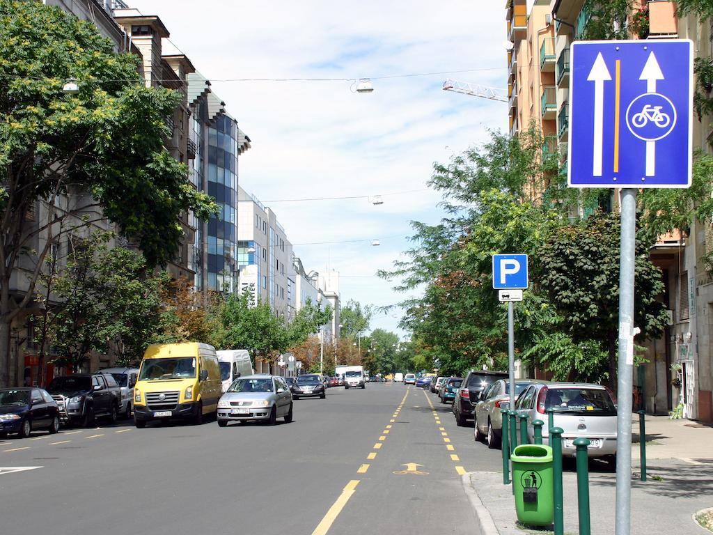 Arriva Apartment, Optional Indoor Parking Budapest Eksteriør billede