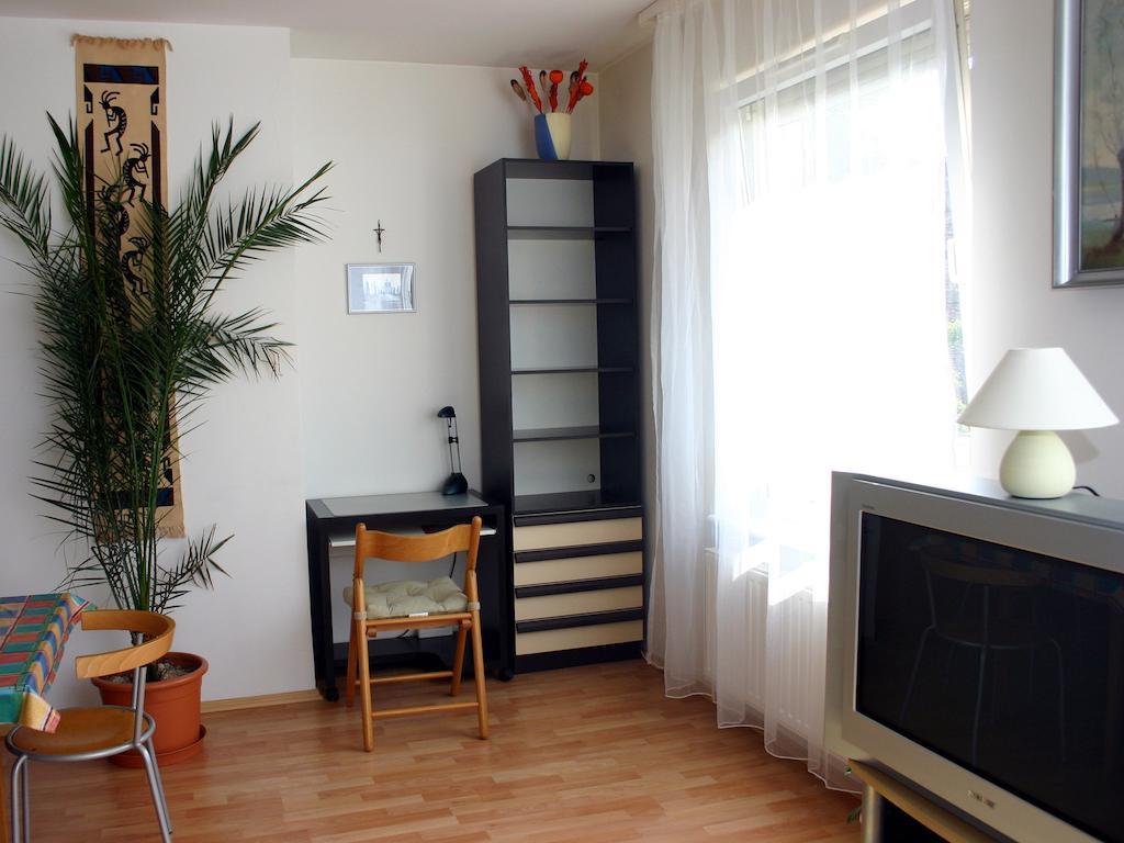 Arriva Apartment, Optional Indoor Parking Budapest Værelse billede
